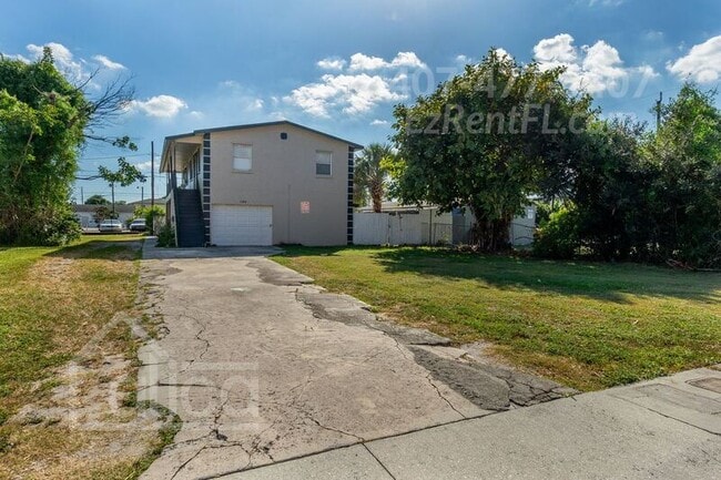 Building Photo - 544 19th St