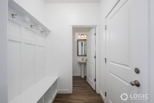 Building Photo - 14817 Pelé Ln