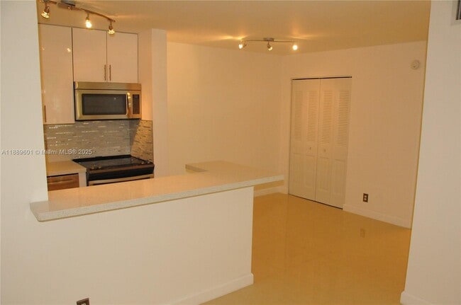 Building Photo - 10765 Cleary Blvd