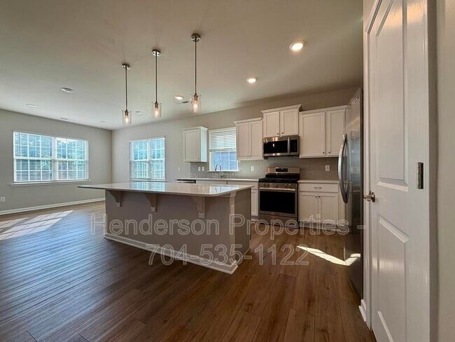 Building Photo - 125 Pampas Pl
