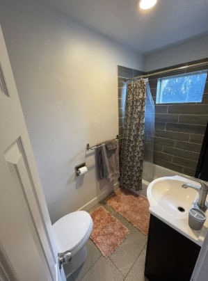 Building Photo - 679 E Downington Ave