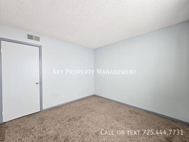 Building Photo - 3720 Snorkel Cir
