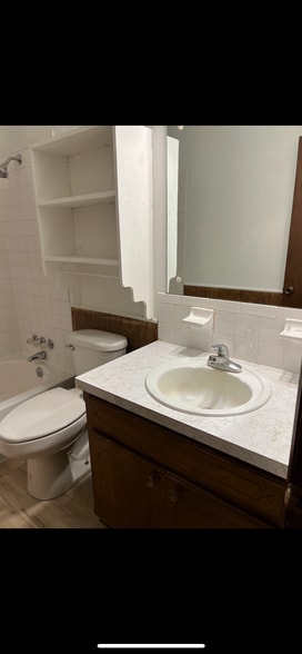 Building Photo - 17162 Betty Dr