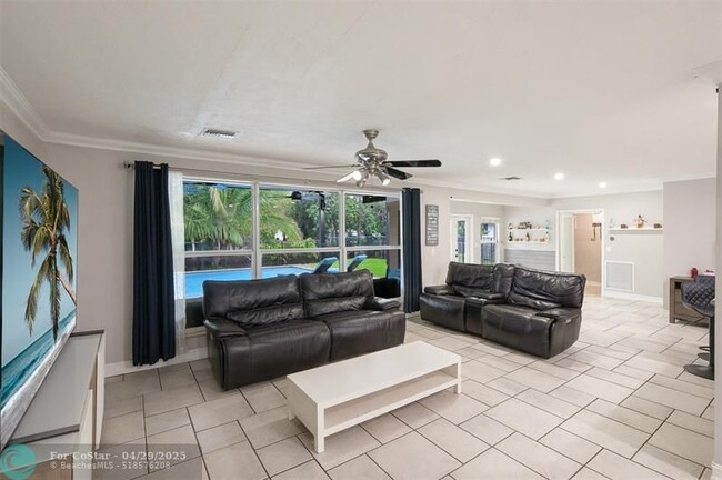 Building Photo - 9200 SW 51st Pl