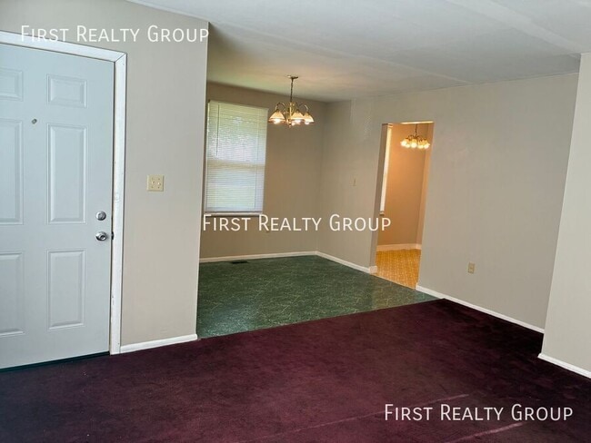 Building Photo - 2322 Koehler Ave