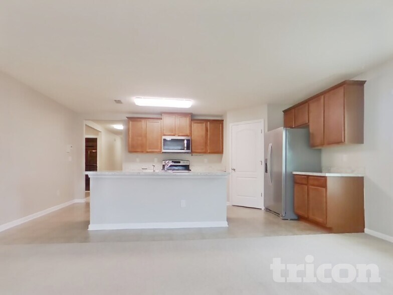 Building Photo - 3720 Summit Oaks Dr