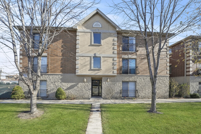 Building Photo - 3423 Ridgeland-304