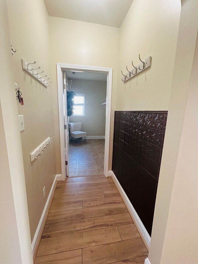 Building Photo - 3504 Castlefield Ln