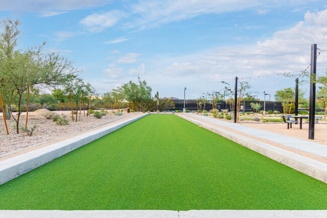 Building Photo - 2425 W Bronco Butte Trl