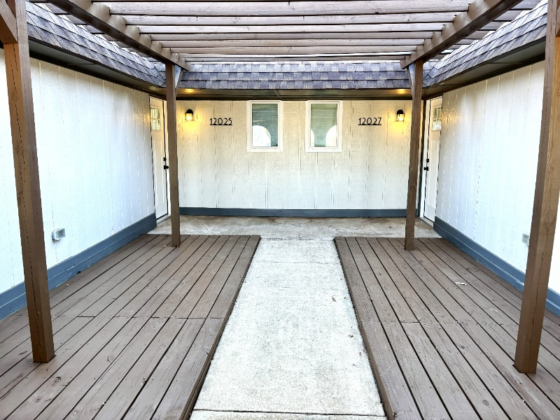 Building Photo - 12025 Ashford Dr