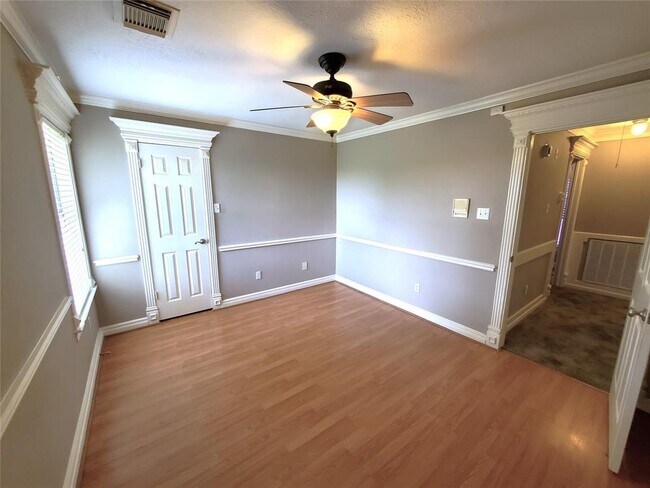 Building Photo - 3751 Pine Cone Trail