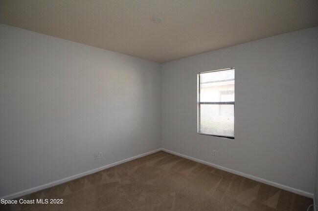 Building Photo - 425 Breckenridge Cir SE