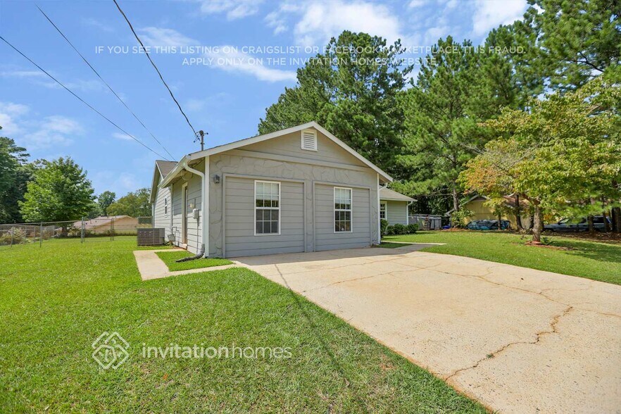 Building Photo - 888 Tall Deer Dr