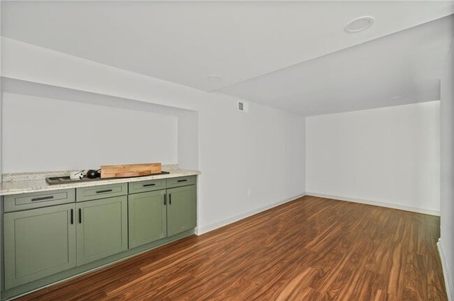 Building Photo - 3119 Piper Dr