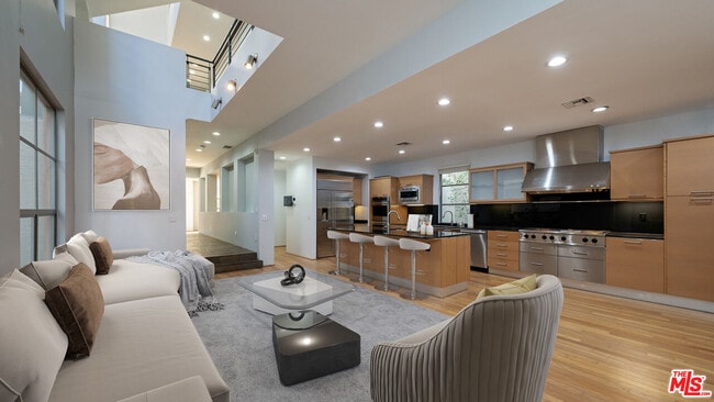 Building Photo - 143 Union Jack Mall