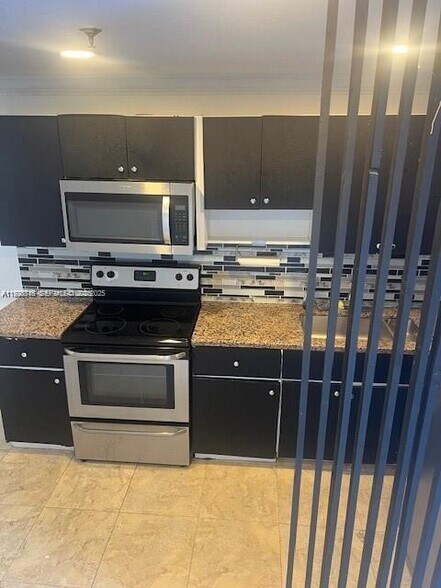 Building Photo - 8031 NW 8th St