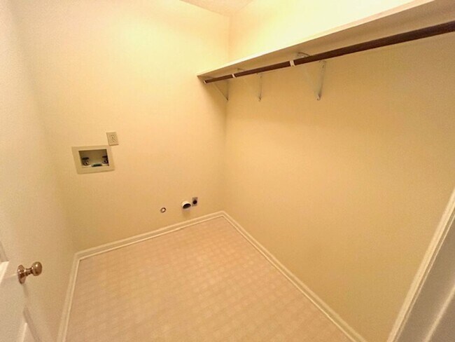 Building Photo - Beautiful Home for Rent in the Heart of Madison