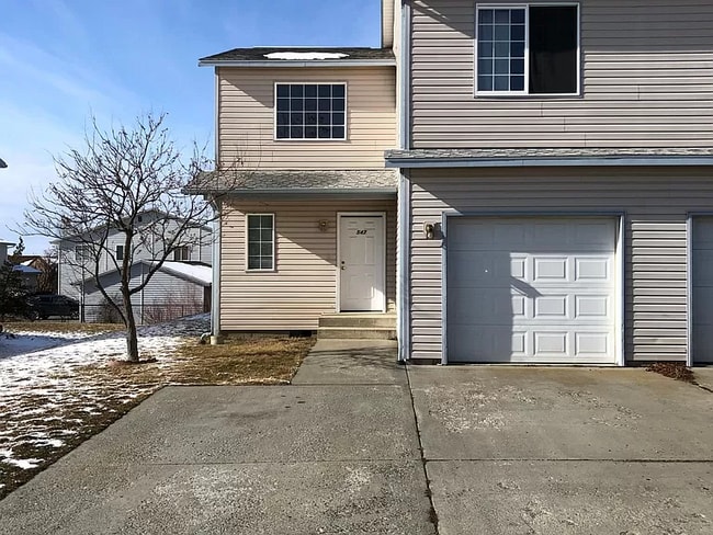 Building Photo - 547 Karcio Ct