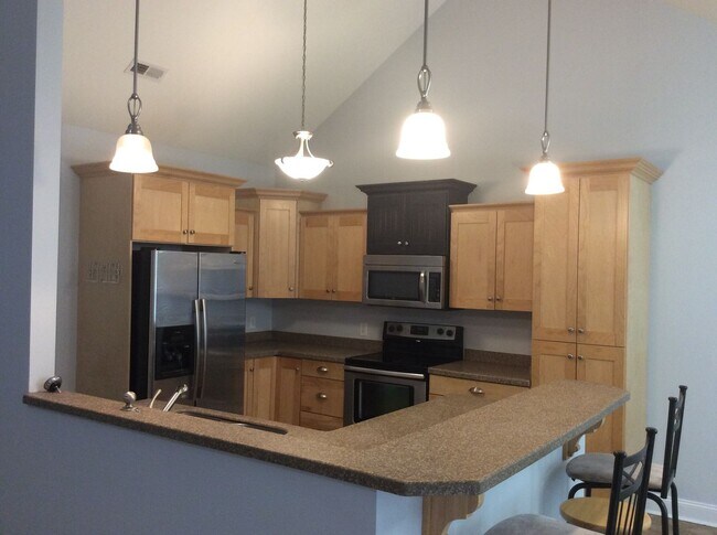 Building Photo - New Bern Family Home 3 bedroom with FROG