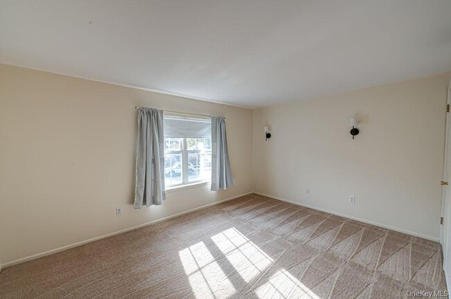 Building Photo - 17 Fairview St