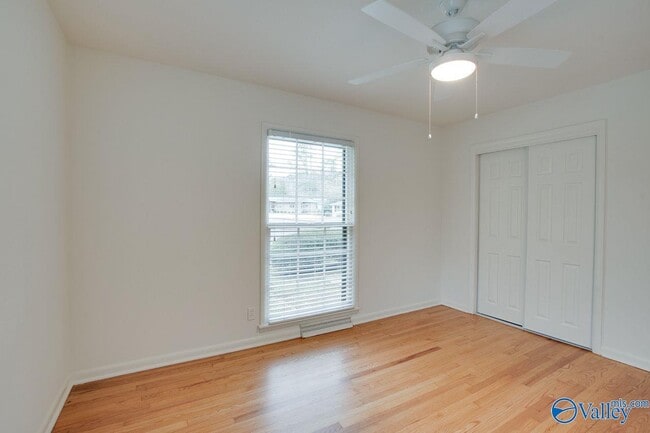 Building Photo - 814 Cleermont Dr SE