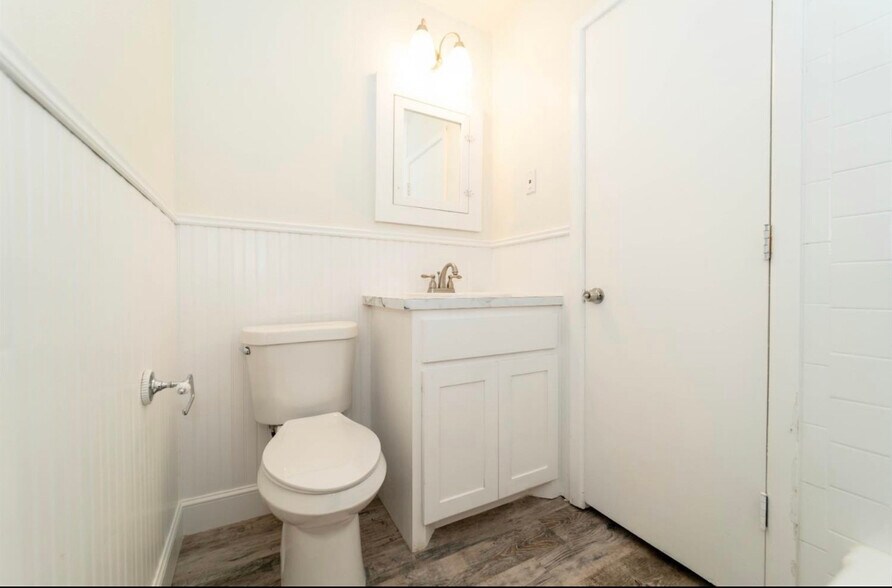 Building Photo - 4939 47th St