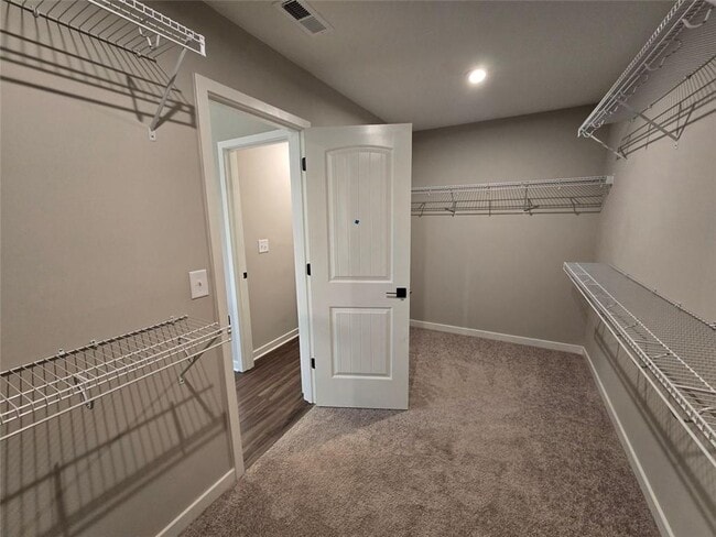 Building Photo - 196 Catalpa Grv