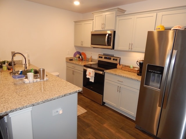 Building Photo - 207 Oakmont Valley Trl