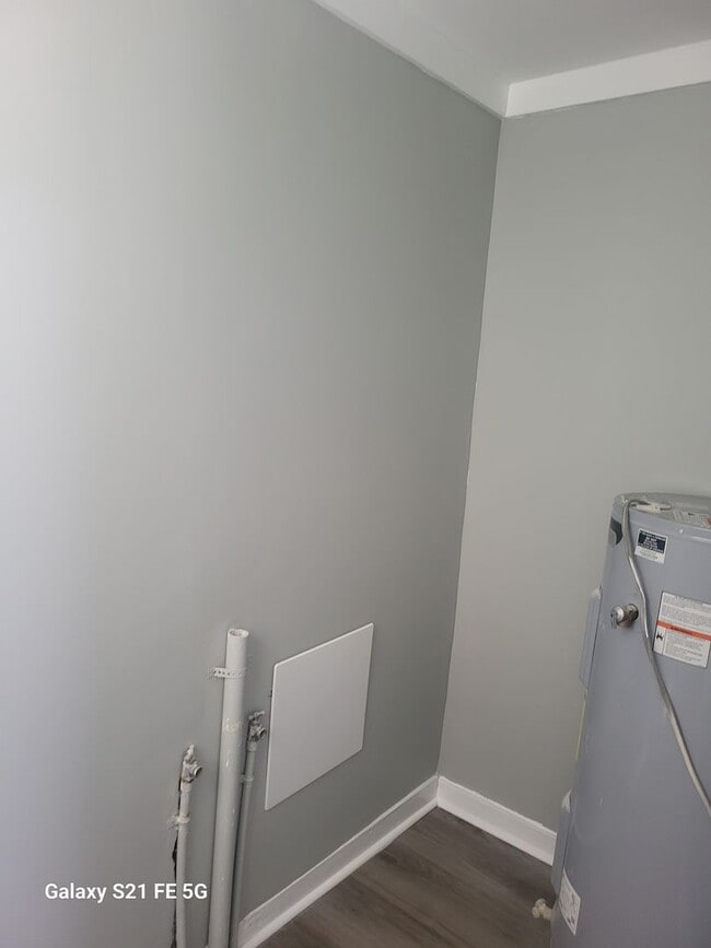 Building Photo - Duplex
