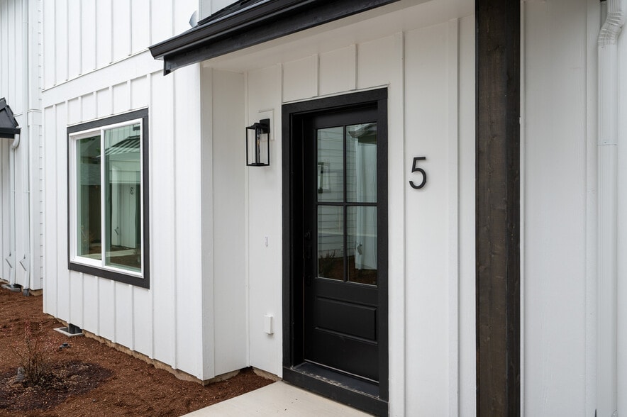 Building Photo - 4103 SE Olsen St