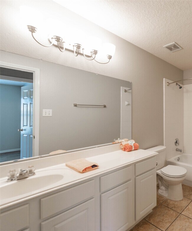 Building Photo - 3902 Tulip Glen Ct