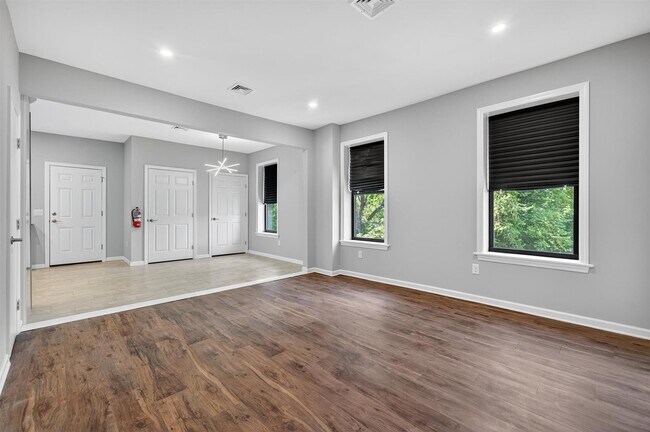 Building Photo - 90 Linden Ave