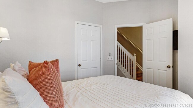 Building Photo - 7650 Sir Kaufmann Ct