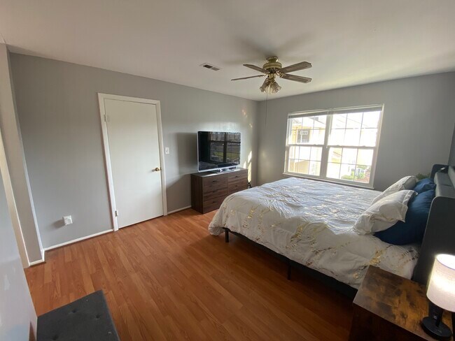 Building Photo - 610 Zephyr Ct