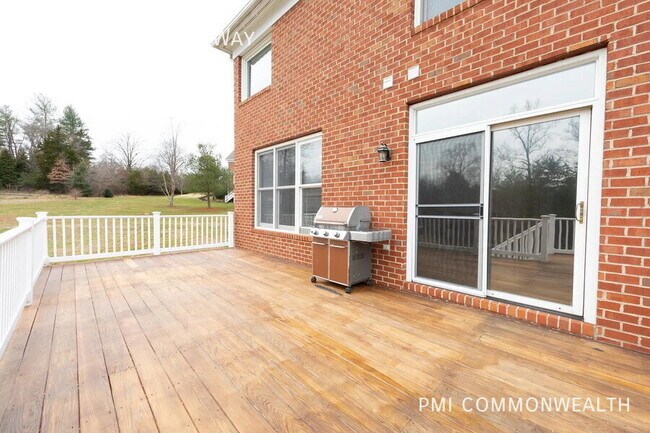 Building Photo - 1460 Brentwood Way