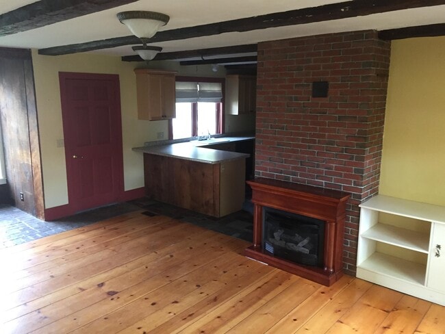 Building Photo - 36 Happy Valley Rd