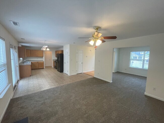 Building Photo - Classic 4-Bedroom Home in McKinley Mill