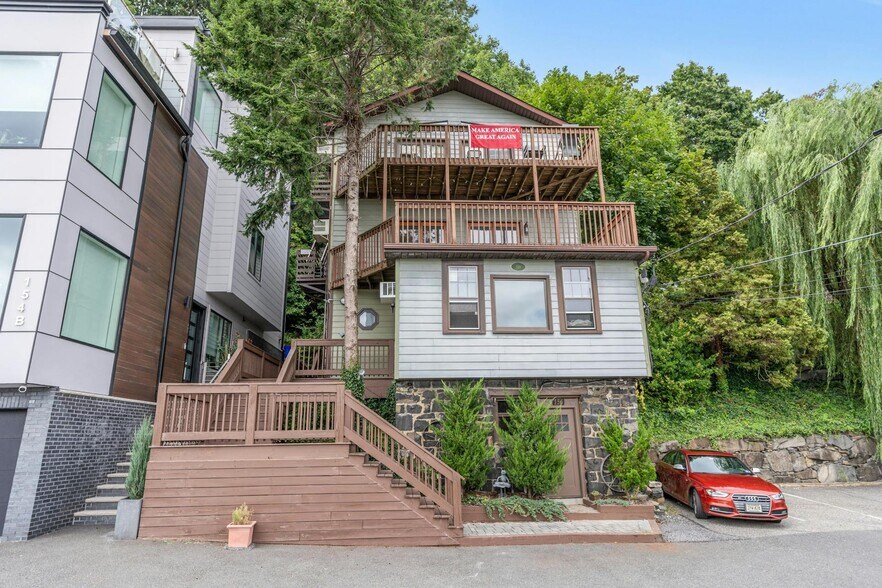 Building Photo - 156 Undercliff Ave