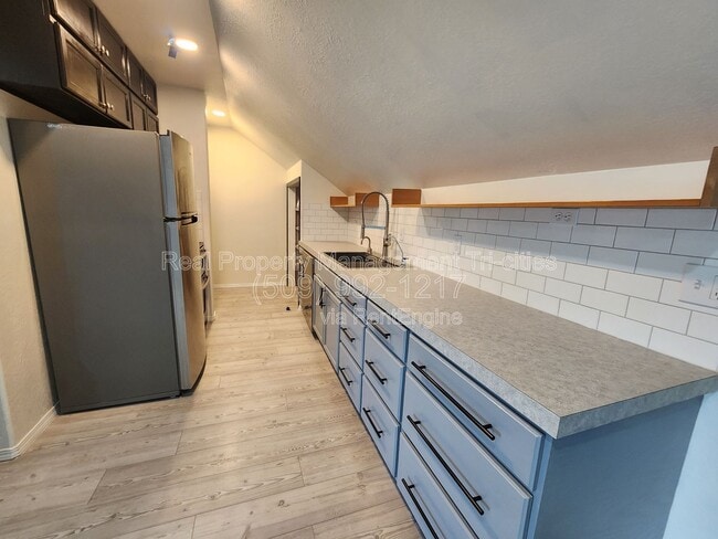 Building Photo - 721 S Union St