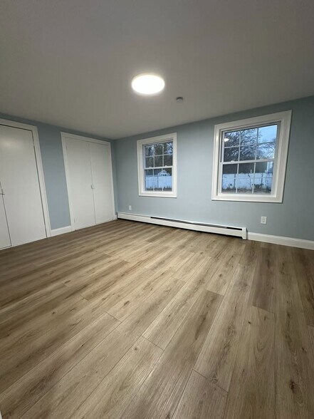 Building Photo - 202 Crystal Brook Hollow Rd