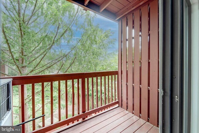 Building Photo - 51 Skyhill Rd