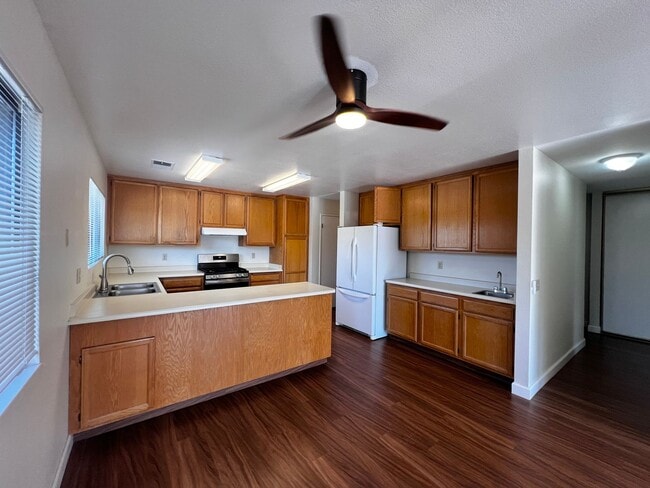 Building Photo - Charming 3-Bedroom, 2-Bath Home in a Highl...