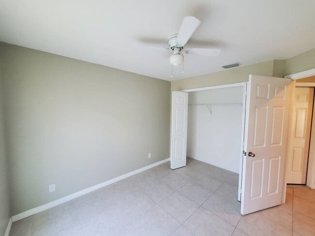 Building Photo - Duplex for rent