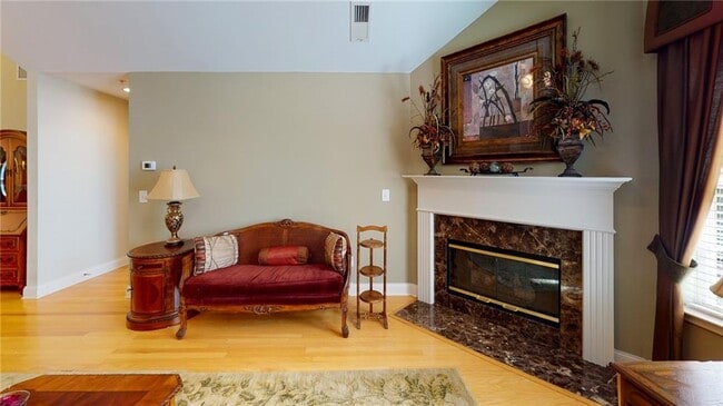 Building Photo - 100 Highlands Ridge Pl SE