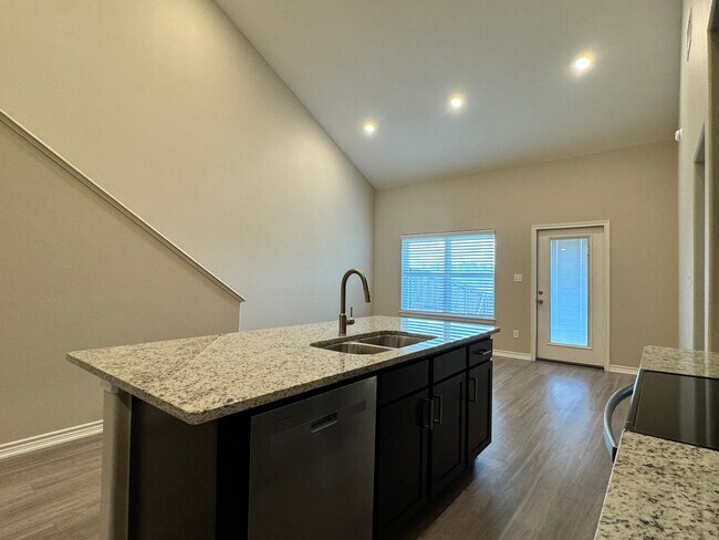 Building Photo - 14568 CR 2191