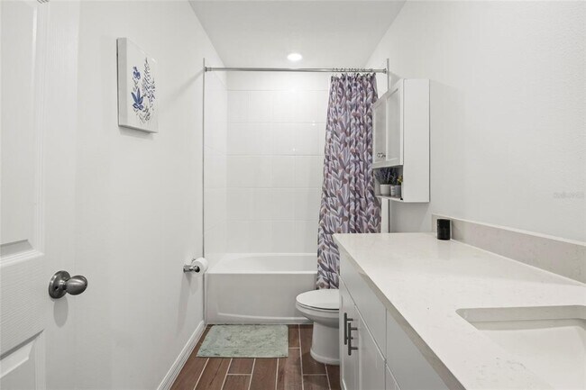 Building Photo - 2943 Sunstar Dr