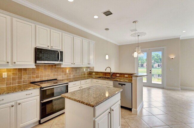 Building Photo - 4770 Cadiz Cir