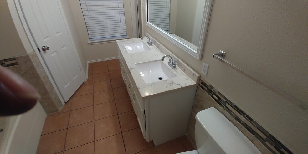 Building Photo - 7729 Ridge Mist Dr