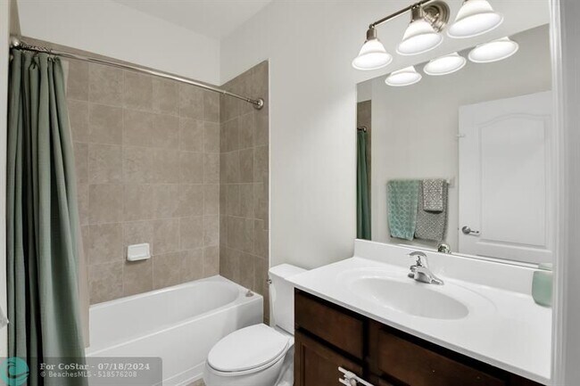 Building Photo - 8455 Lakeview Trail