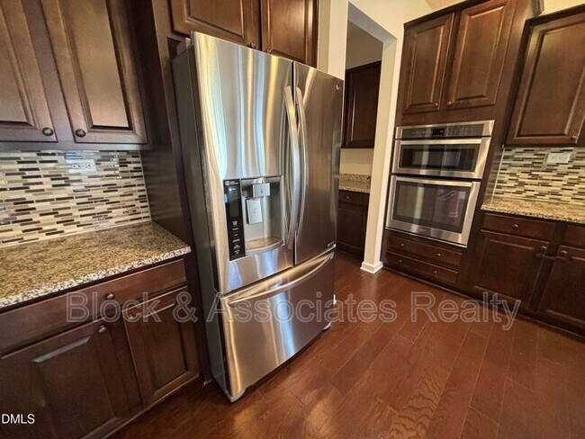 Building Photo - 1009 Magnolia Blossom Ln